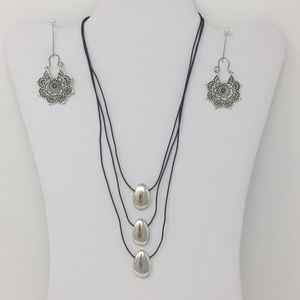 Tibetan earrings & silver/black tiered necklace